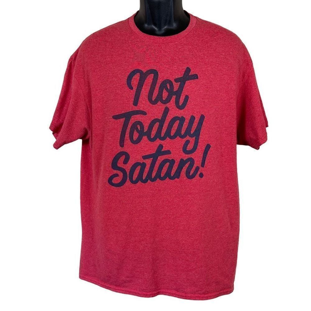 DOM Graphic T-shirt Size L